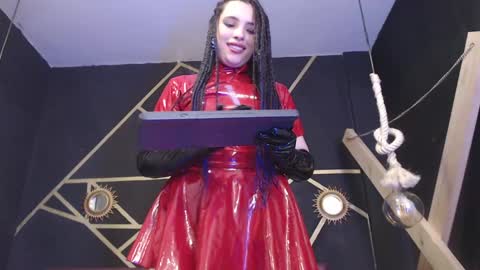   online show from 12.05.24