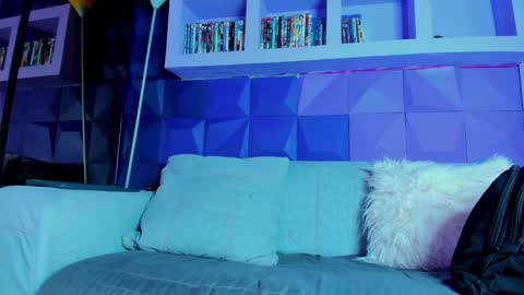Snapshot of elizbeth_777 chatting on 01.21.25 elizbeth_777 online show from 01.21.25