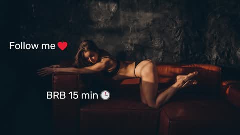 Snapshot of elizsweet chatting on 01.22.25 Eliz online show from 01.22.25