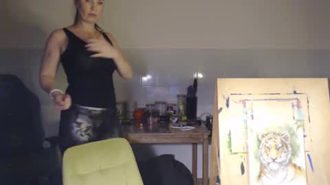 Snapshot of elizzo chatting on 12.31.24 Eliekind online show from 12.31.24