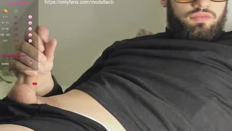 Snapshot of ella2oo4 chatting on 04.10.26 Chris online show from 04.10.26