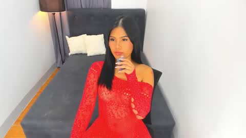 Ella online show from 12.10.24