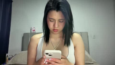 Ella  online show from 01.17.25