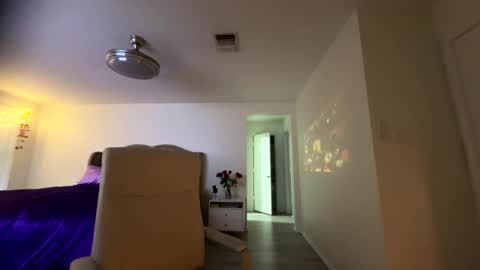 Snapshot of ella_ella_ella_ay chatting on 10.24.25 ella_ella_ella_ay online show from 10.24.25