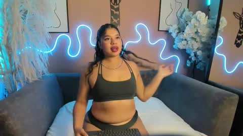 Ella online show from 11.22.25