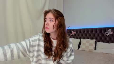 Ella Mayers online show from 02.14.25