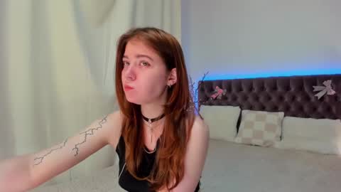 Ella Mayers online show from 02.21.25