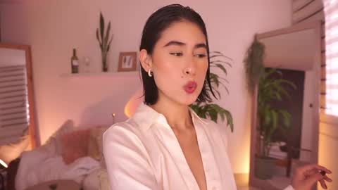 ELLA OWEN online show from 02.17.26