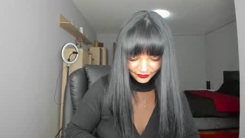 Ella online show from 09.28.25