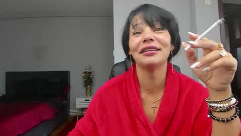 Ella online show from 10.10.25