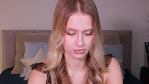 Ella online show from 02.22.25