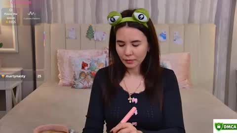 Ella online show from 12.03.25