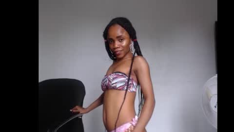 ella online show from 09.30.25