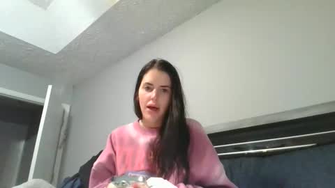 Ella online show from 12.04.24