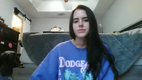 Ella online show from 02.12.25