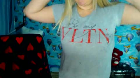  IsaBella  online show from 12.22.25