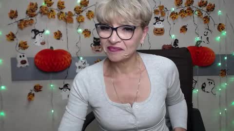 EllaBonito online show from 10.20.25