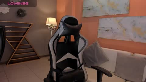 EllaClark online show from 02.19.25