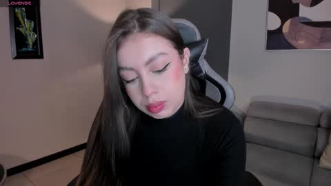 EllaClark online show from 09.29.25