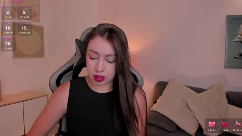 EllaClark online show from 11.01.25