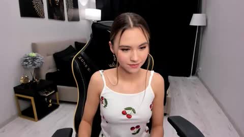 Snapshot of ellacurtis chatting on 02.20.26 ellacurtis online show from 02.20.26