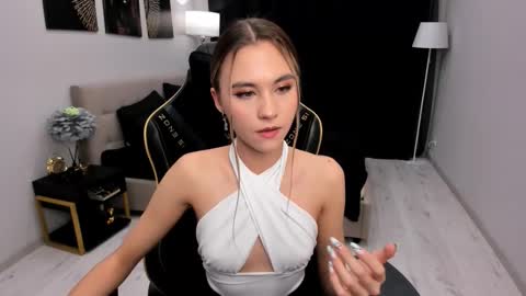 Snapshot of ellacurtis chatting on 02.20.26 ellacurtis online show from 02.20.26