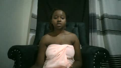 Snapshot of ellah_simone chatting on 06.21.26 ellah-simone online show from 06.21.26