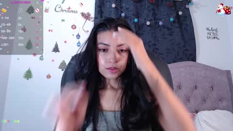 Snapshot of ellajonz chatting on 12.10.24 Ella Amoneth online show from 12.10.24