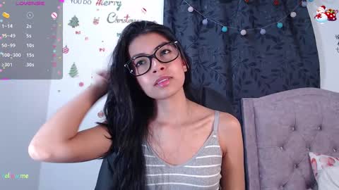 Snapshot of ellajonz chatting on 12.15.24 Ella Amoneth online show from 12.15.24