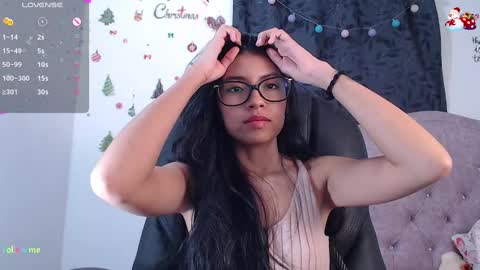 Snapshot of ellajonz chatting on 12.30.24 Ella Amoneth online show from 12.30.24