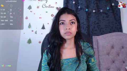 Snapshot of ellajonz chatting on 01.06.25 Ella Amoneth online show from 01.06.25