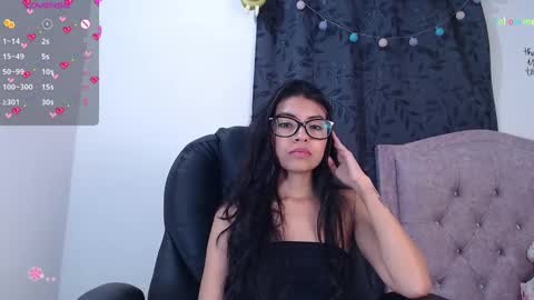 Snapshot of ellajonz chatting on 01.09.25 Ella Amoneth online show from 01.09.25