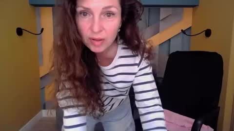 EllaLongs online show from 04.03.26