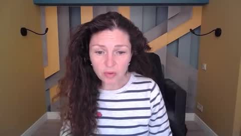 EllaLongs online show from 04.05.26