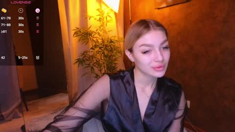 ellamilla online show from 01.09.25