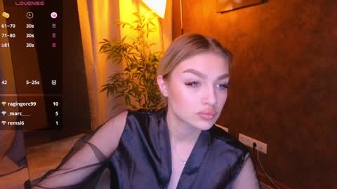 ellamilla online show from 01.09.25