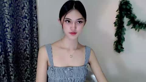 ELLA online show from 10.04.25