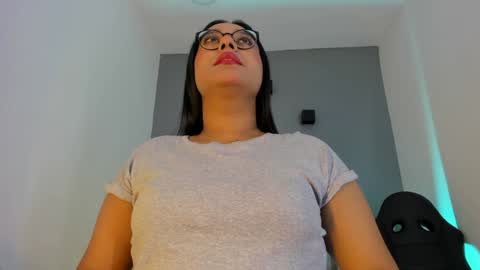 Ella online show from 01.07.25