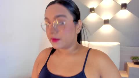 Ella online show from 10.27.25