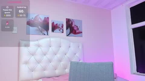 Snapshot of ellarosee_ chatting on 02.22.25 ellarosee_ online show from 02.22.25