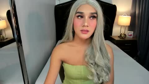 Sophia online show from 12.03.24