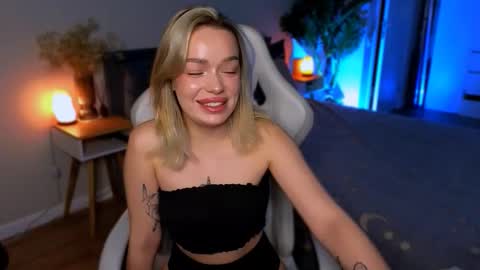 Ella online show from 01.12.26