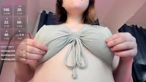 Snapshot of elle_drift chatting on 11.18.25 elle_drift online show from 11.18.25