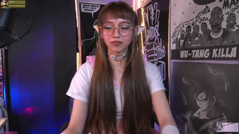 Snapshot of elle_uwu chatting on 12.06.24 follow me on instagram . online show from 12.06.24