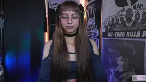 Snapshot of elle_uwu chatting on 12.17.24 follow me on instagram . online show from 12.17.24