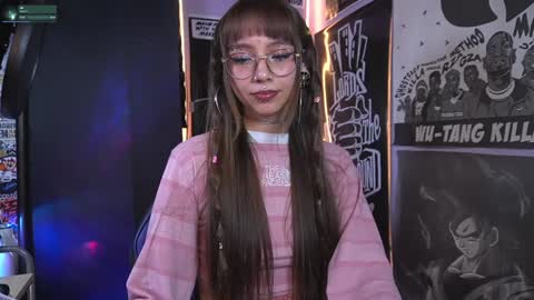 Snapshot of elle_uwu chatting on 01.07.25 follow me on instagram . online show from 01.07.25
