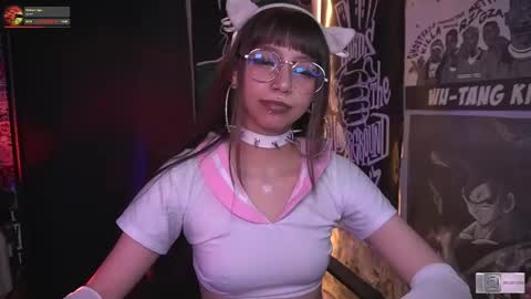 follow me on instagram .    online show from 11.07.25