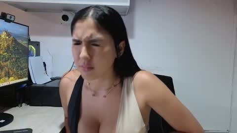 Snapshot of ellecollinss chatting on 10.09.25 S O F I A   3 Try my private online show from 10.09.25