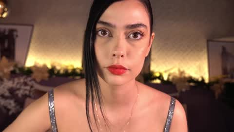 Elle Diane online show from 12.24.24