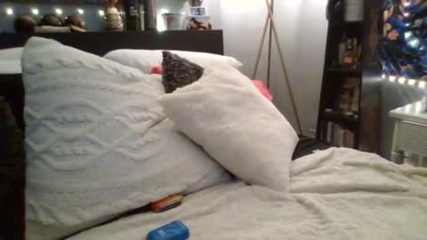 Lizzy Kay Petite online show from 01.18.25